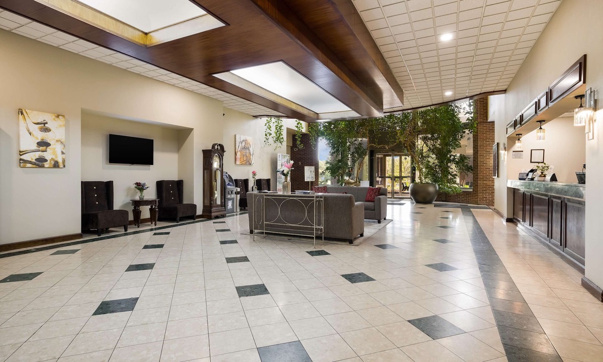 Sayre Hotel | Best Western Grand Victorian Inn