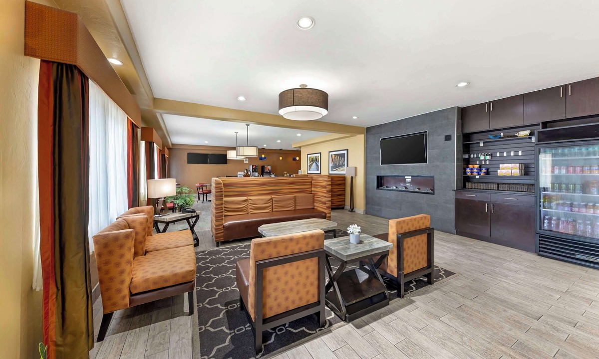 Moore Hotel | Best Western Greentree Inn & Suites