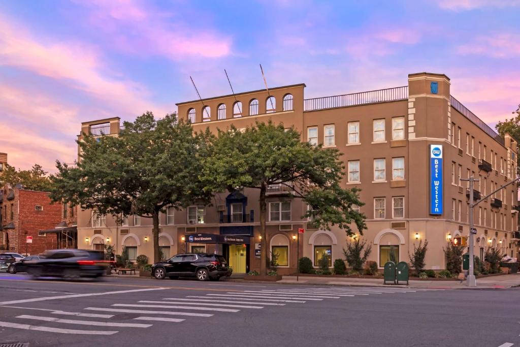 Bay Ridge Hotel | Best Western Gregory Hotel