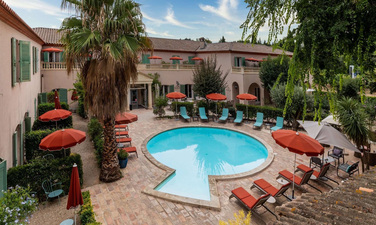 Route d'Arles Hotel | Best Western l'Orangerie