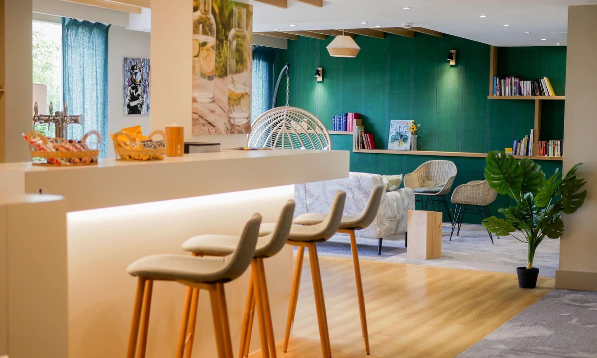 Fontaine-le-Comte Hotel | Best Western Le Bois De La Marche