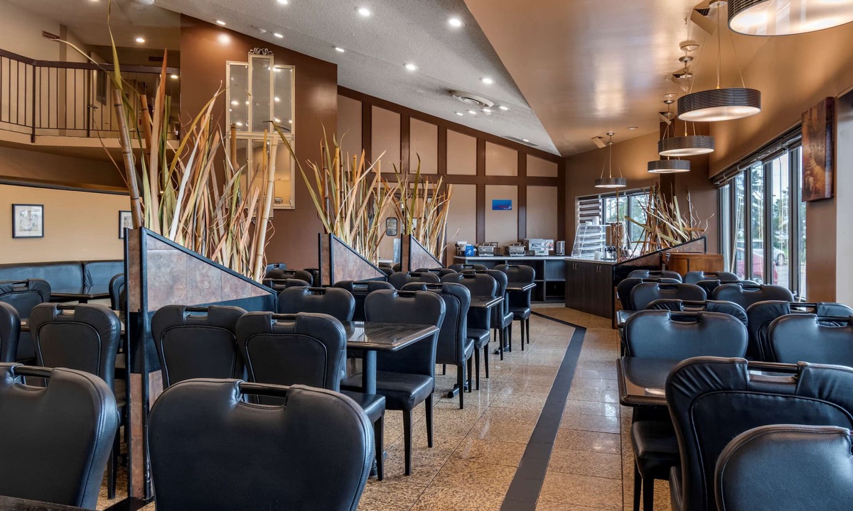 Prince Albert Hotel | Best Western Marquis Inn & Suites