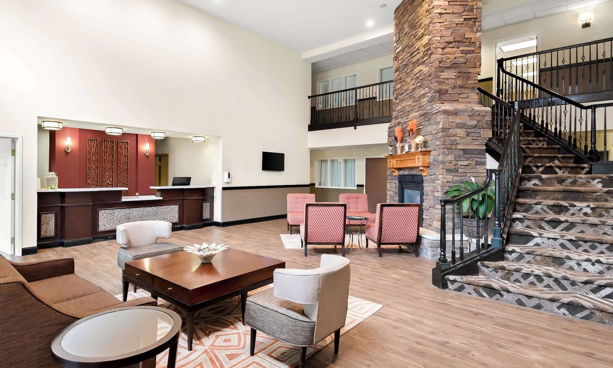 Palmyra Hotel | Best Western Palmyra Inn & Suites