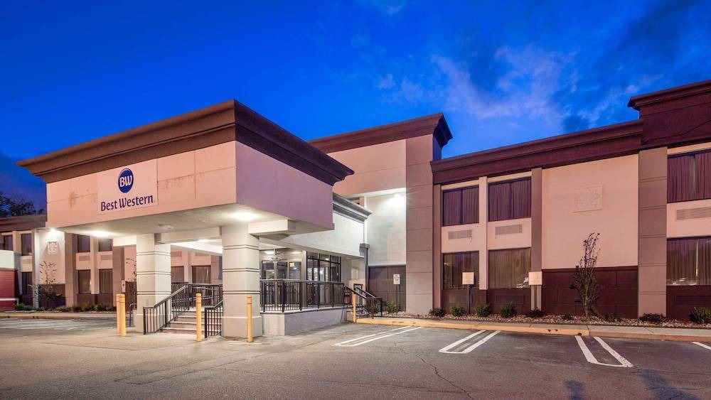 Paramus Hotel | Best Western Paramus Hotel & Suites