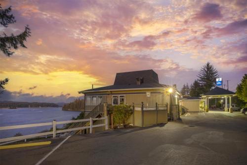 Florence Hotel | Best Western Pier Point Inn