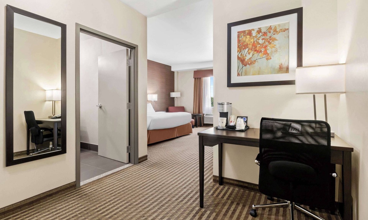 Centre Wellington Hotel | Best Western Plus Fergus Hotel