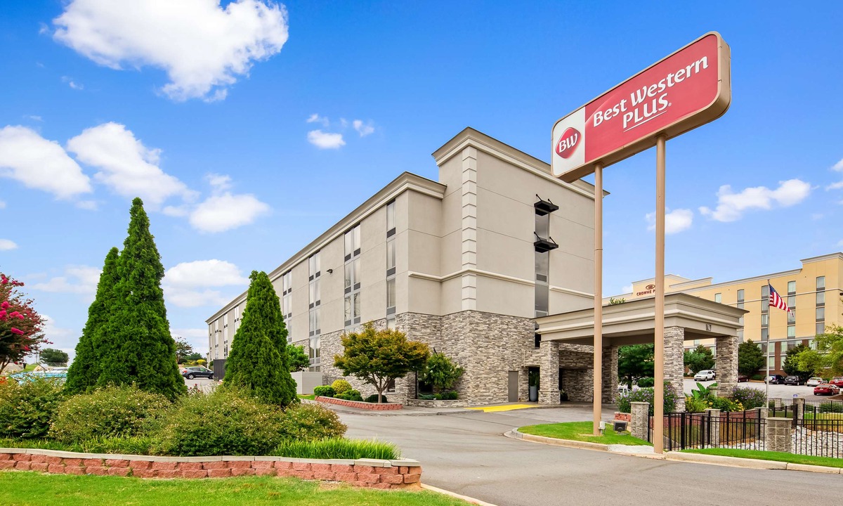 Greenville - Spartanburg Hotel | Best Western Plus Greenville I-385 Inn & Suites
