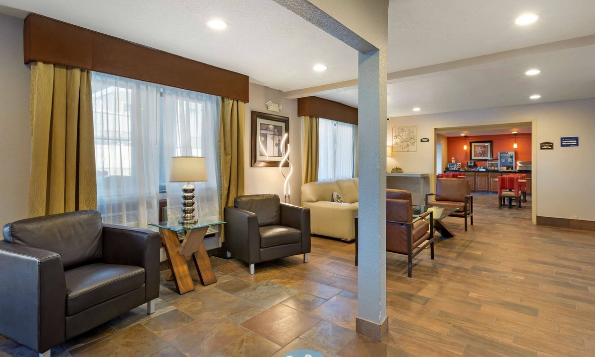 Berwick Hotel | Best Western Plus Altoona Inn