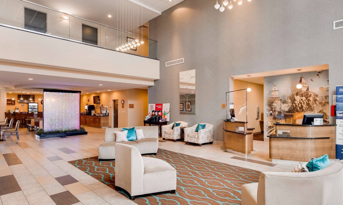 Clarksville Hotel | Best Western Plus Atrium Inn & Suites
