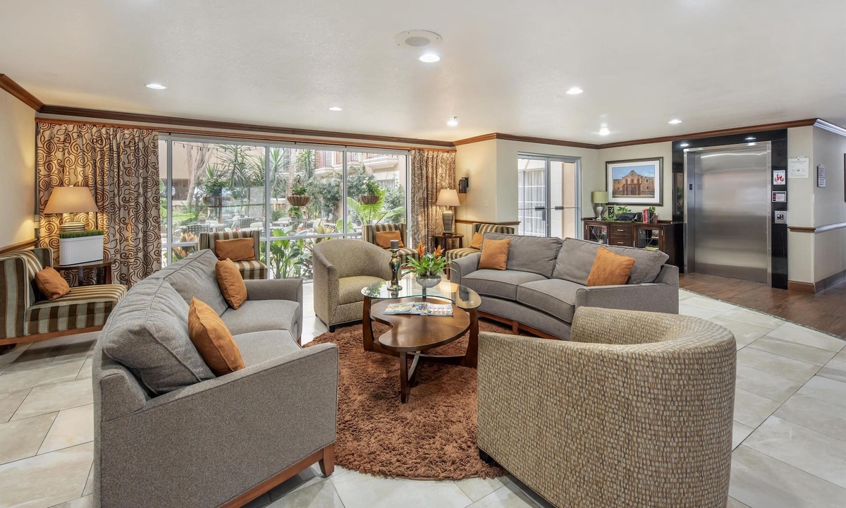 Schertz Hotel | Best Western Plus Atrium Inn