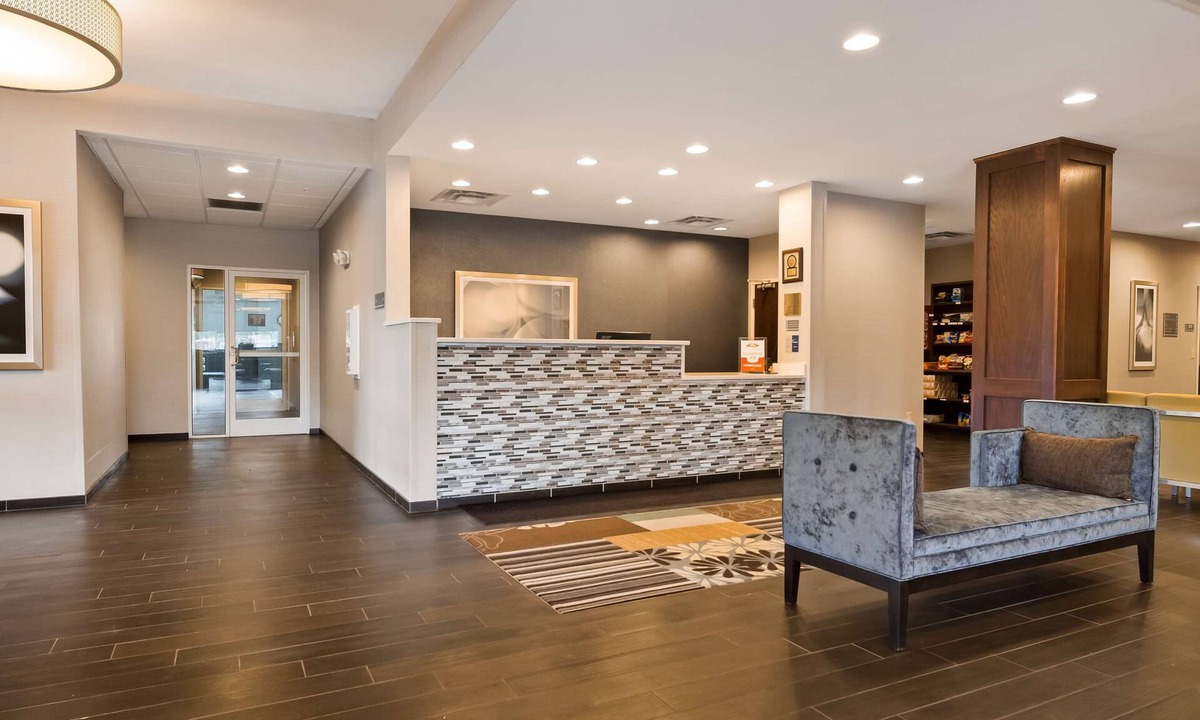 Poland Hotel | Best Western Plus Boardman Inn & Suites