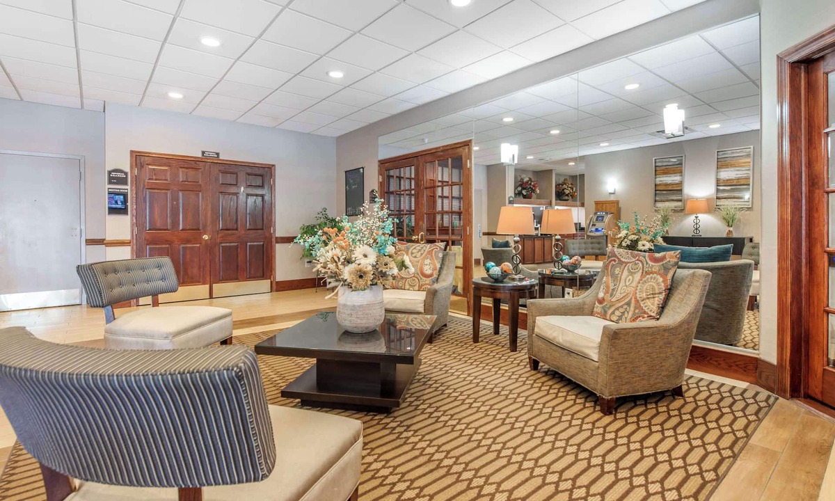 Bridgeport Hotel | Best Western Plus Bridgeport Inn