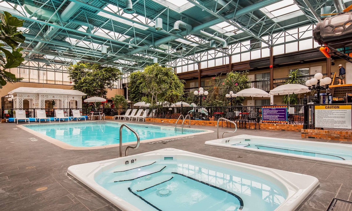 Niagara Falls Hotel | Best Western Plus Cairn Croft Hotel