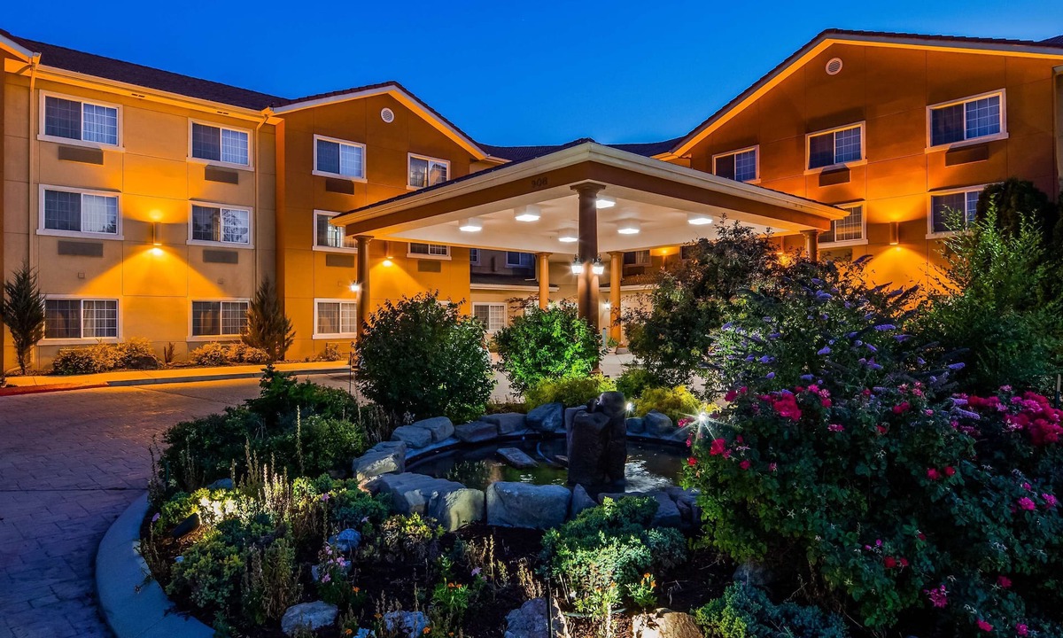 Caldwell Hotel | Best Western Plus Caldwell Inn & Suites