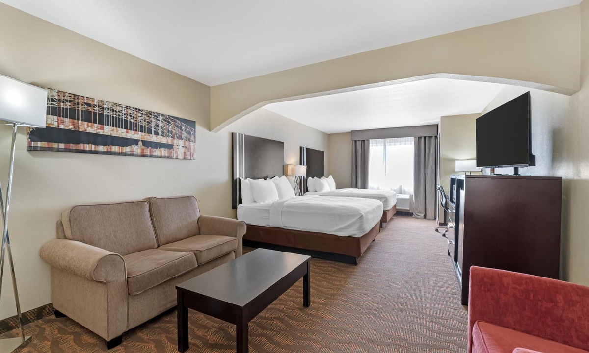 Jefferson City Hotel | Best Western Plus Capital Inn