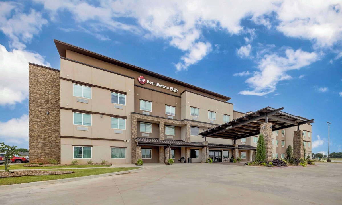 Chickasha Hotel | Best Western Plus Chickasha Inn