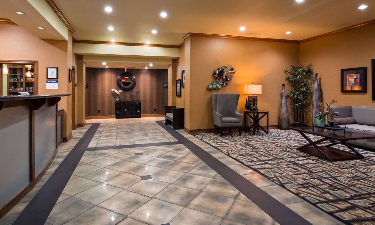 Forney Hotel | Best Western Plus Christopher Inn & Suites