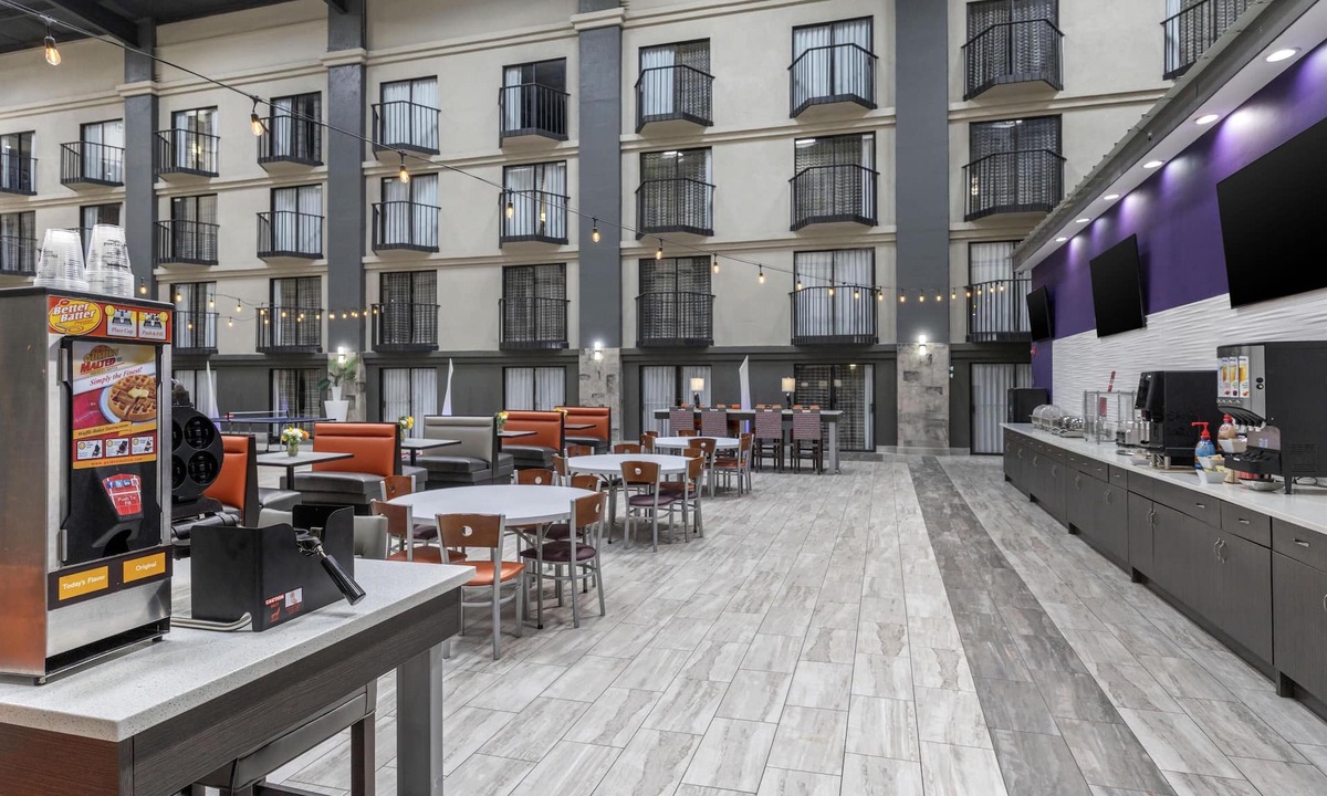 Clemson Hotel | Best Western Plus Clemson Hotel & Conference Center