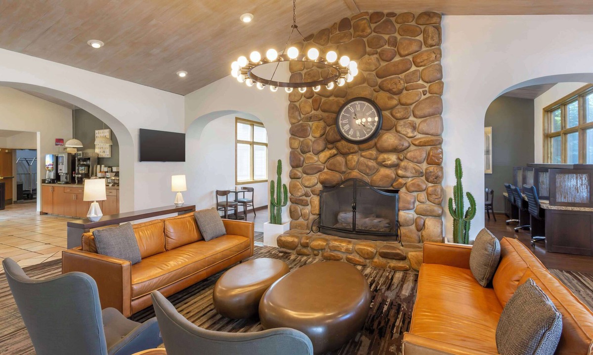 North Salt Lake Hotel | Best Western Plus Cottontree Inn
