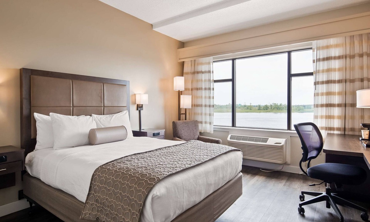 Downtown Wilmington Hotel | Best Western Plus Coastline Inn