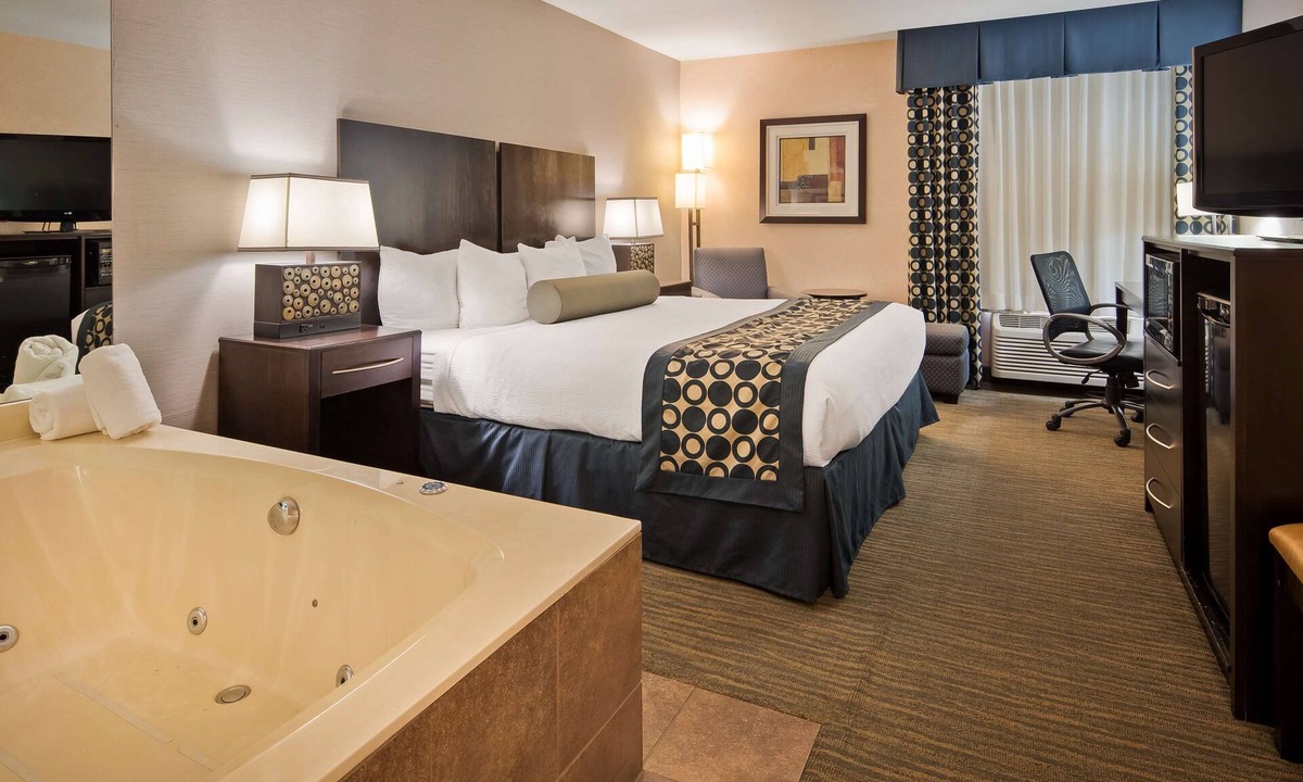 Coldwater Hotel | Best Western Plus Coldwater Hotel