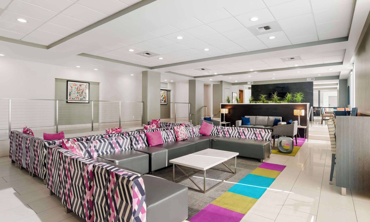 Commerce Hotel | Best Western Plus Commerce Hotel
