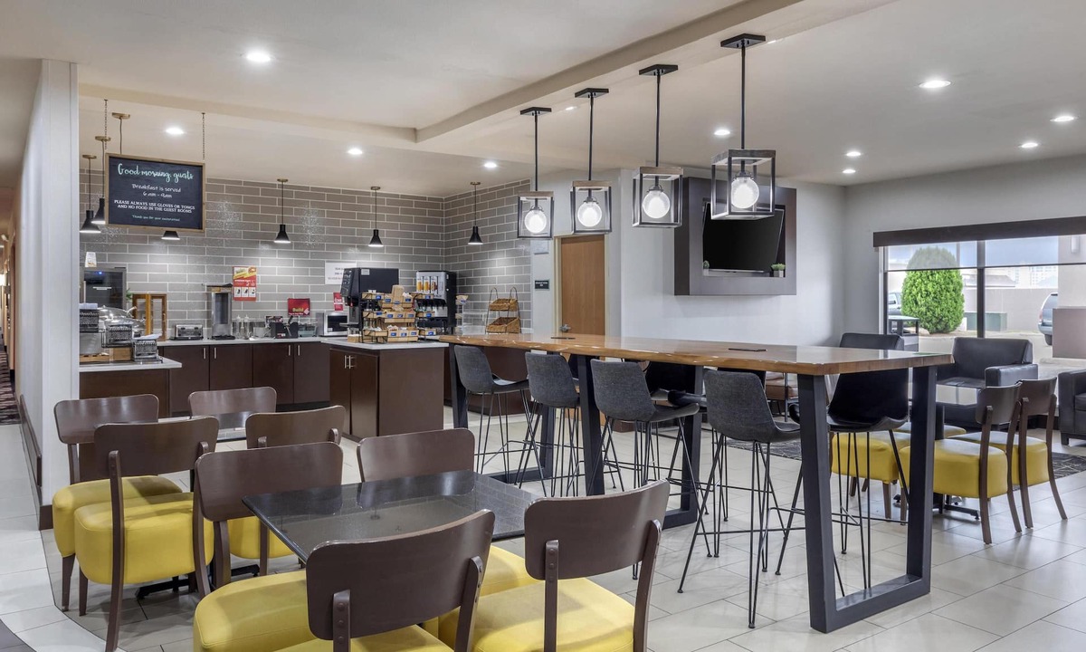 Denton Hotel | Best Western Plus Denton Inn & Suites