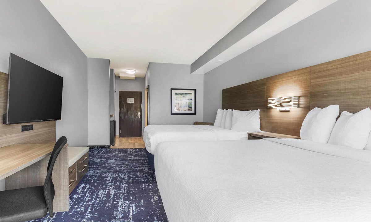 Forest Hill Hotel | Best Western Plus Fort Worth Forest Hill Inn & Suites