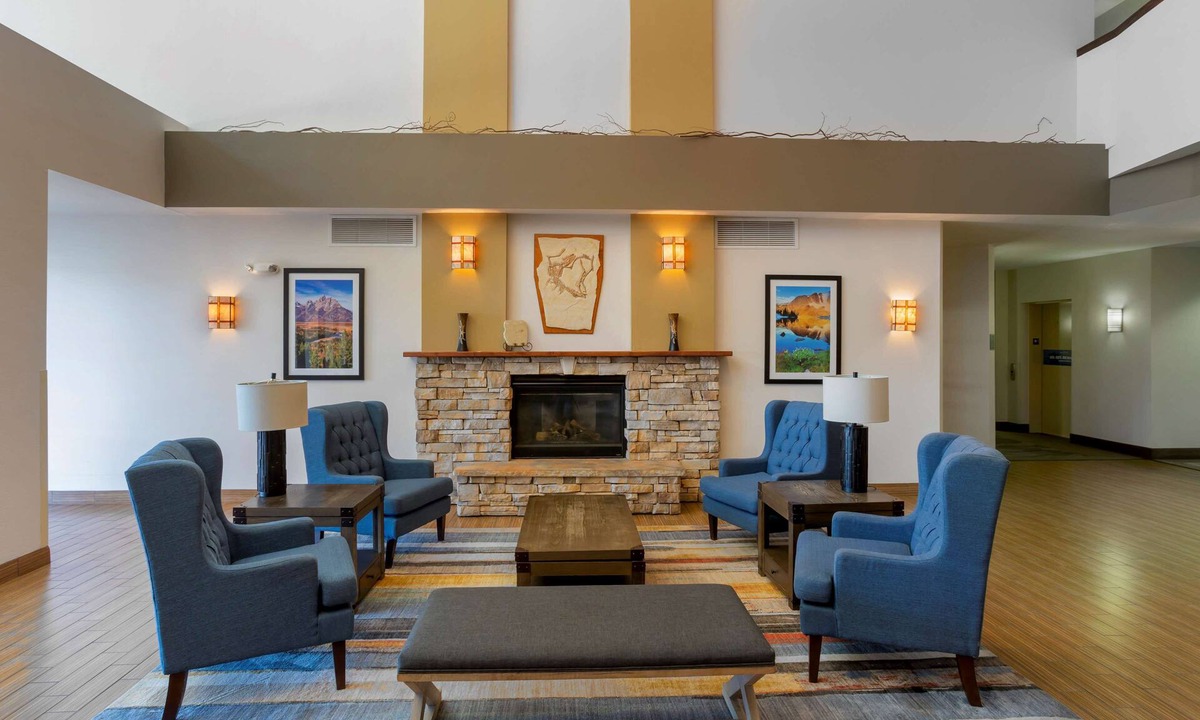 Frontier Hotel | Best Western Plus Fossil Country Inn & Suites