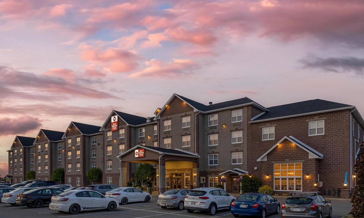 Fredericton Hotel | Best Western Plus Fredericton Hotel & Suites