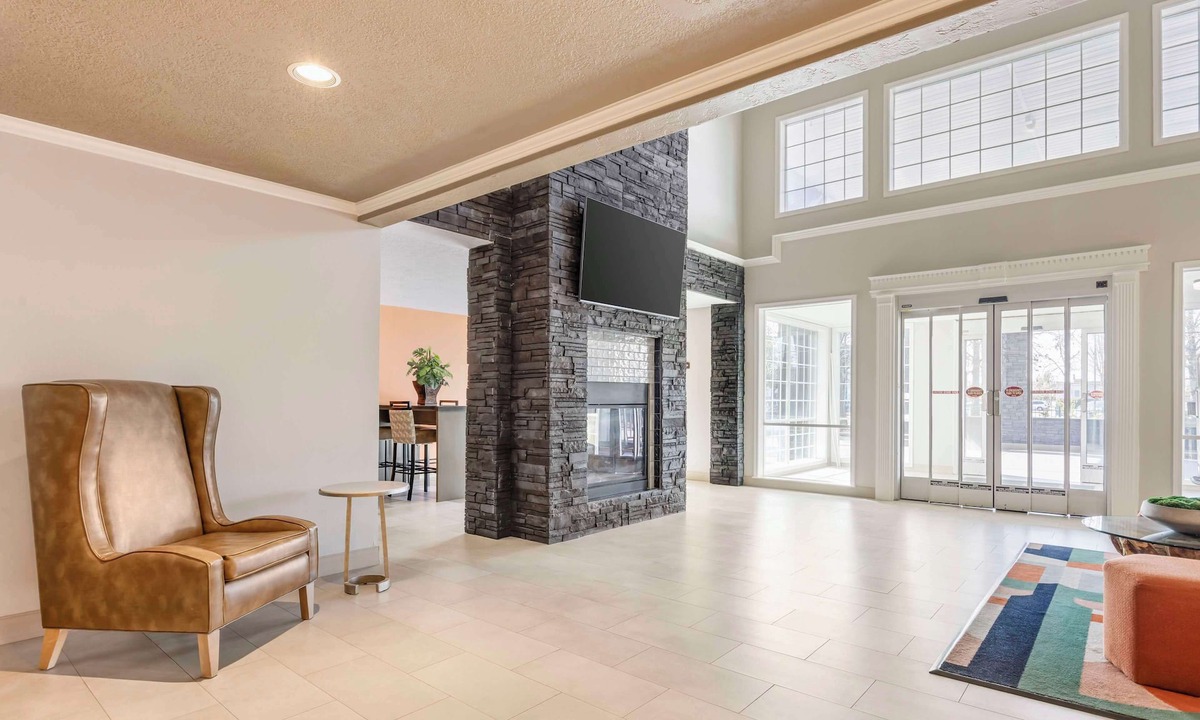 Springfield Hotel | Best Western Plus Grand Manor Inn