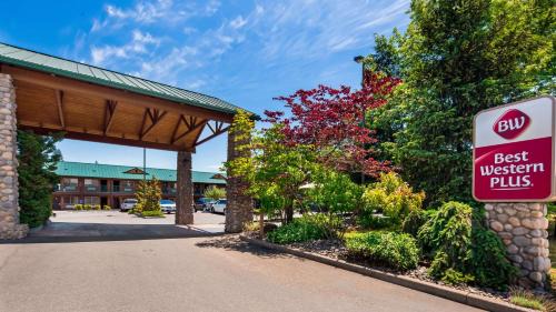 Sutherlin Hotel | BEST WESTERN PLUS Hartford Lodge