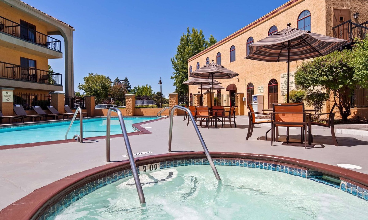 Stockton Hotel | Best Western Plus Heritage Inn
