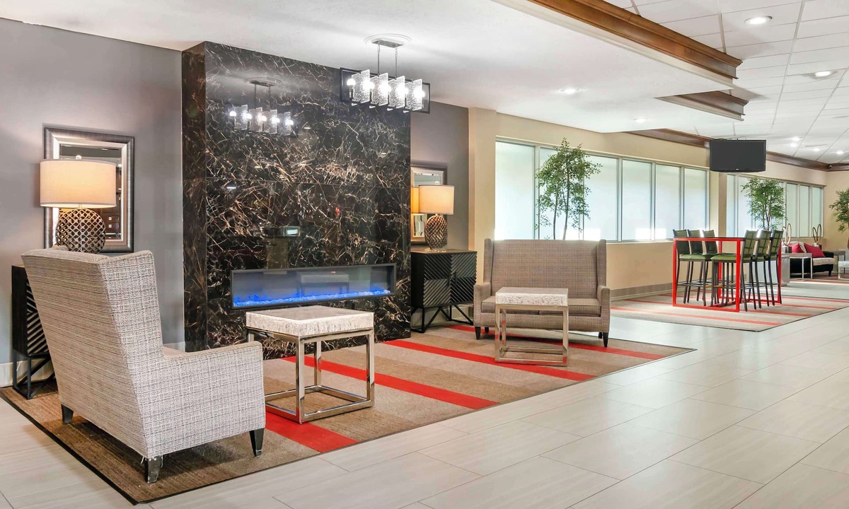 Kansas City Hotel | Best Western Plus Kansas City Sports Complex Hotel