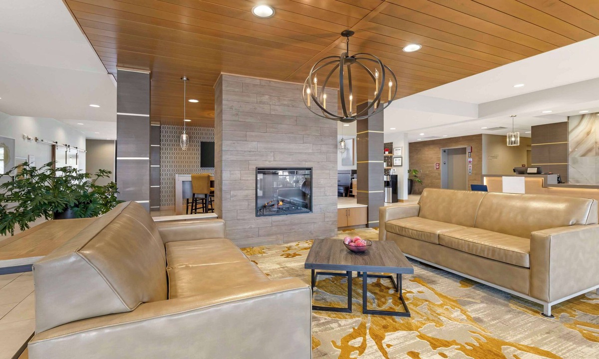 La Crescent Hotel | Best Western Plus LaCrescent/LaCrosse