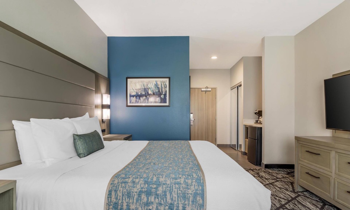 Port Arthur Hotel | Best Western Plus Mid County