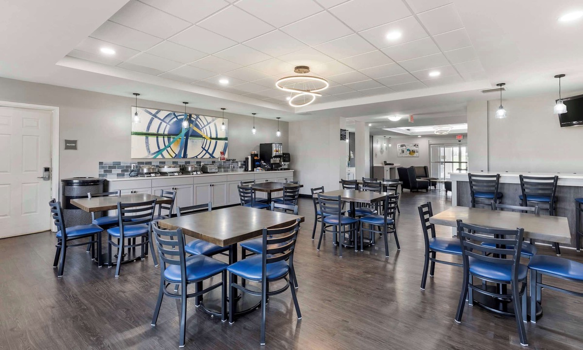 Mascoutah Hotel | Best Western Plus MidAmerica Hotel