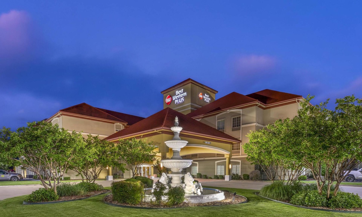 Greenville Hotel | Best Western Plus Monica Royale Inn & Suites