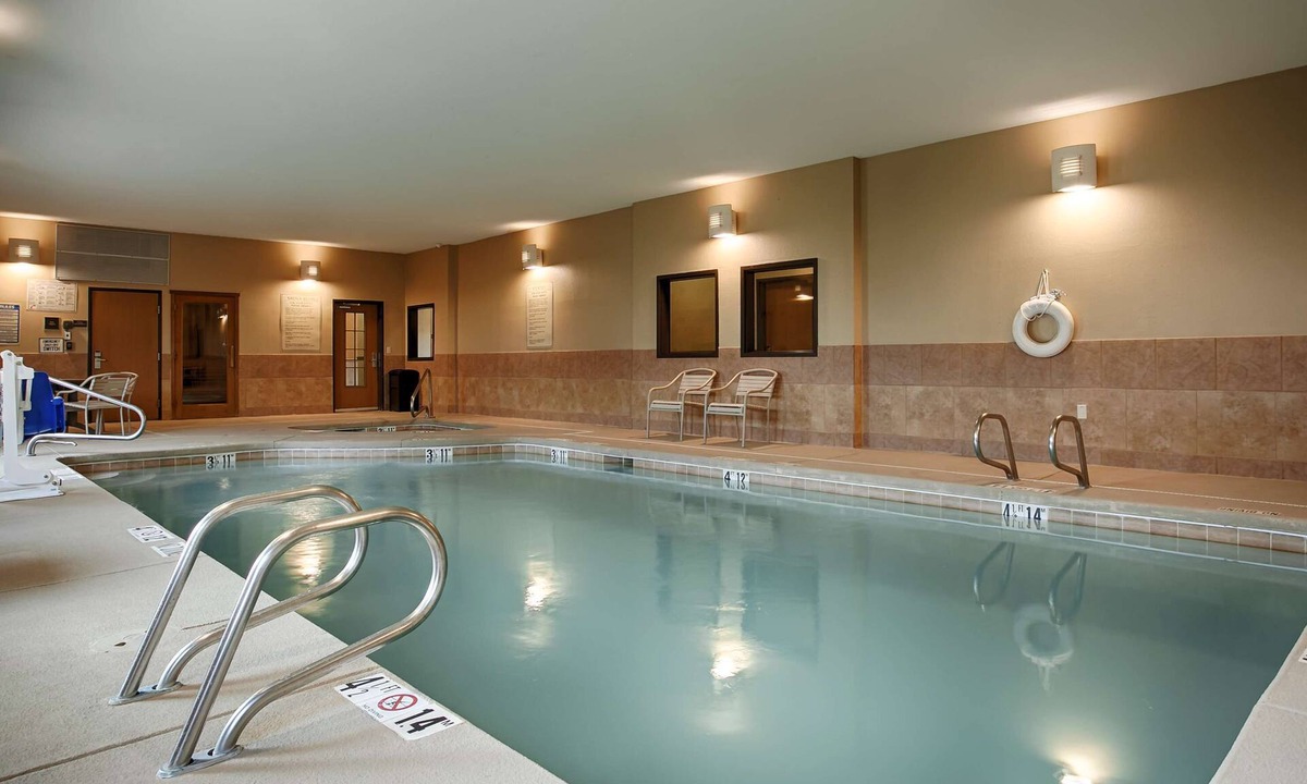 East Las Vegas Hotel | Best Western Plus Montezuma Inn & Suites