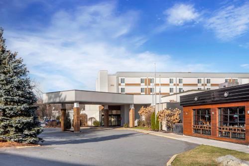 Woburn Hotel | Best Western Plus New Englander