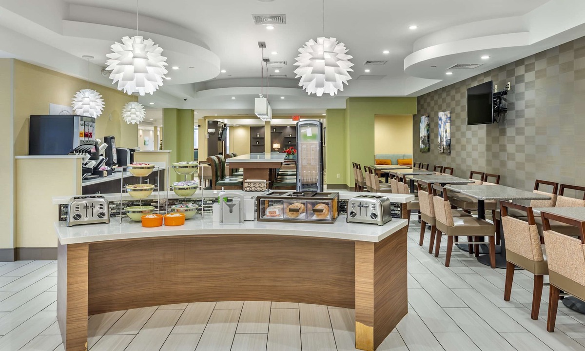 Woburn Hotel | Best Western Plus New Englander