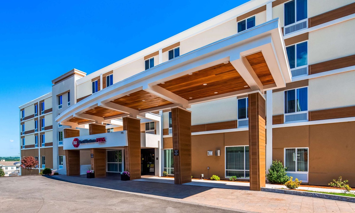 Danvers Hotel | Best Western Plus North Shore Hotel