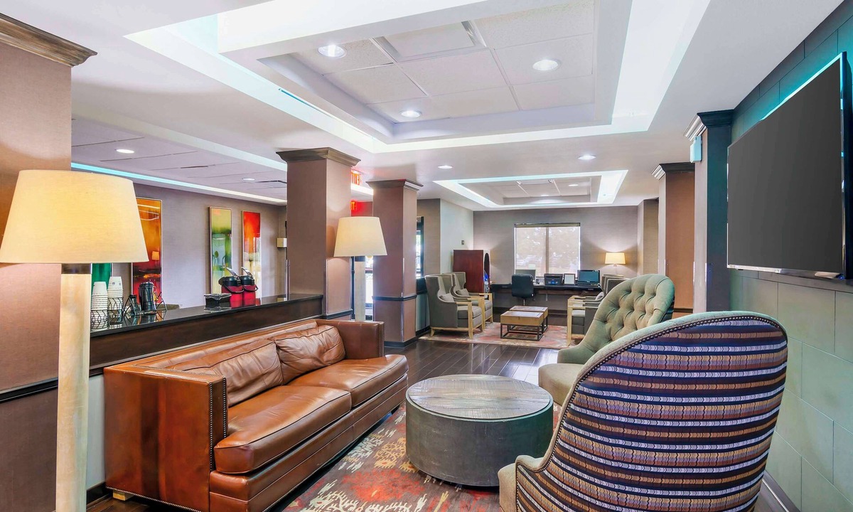 Olathe Hotel | Best Western Plus Olathe Hotel