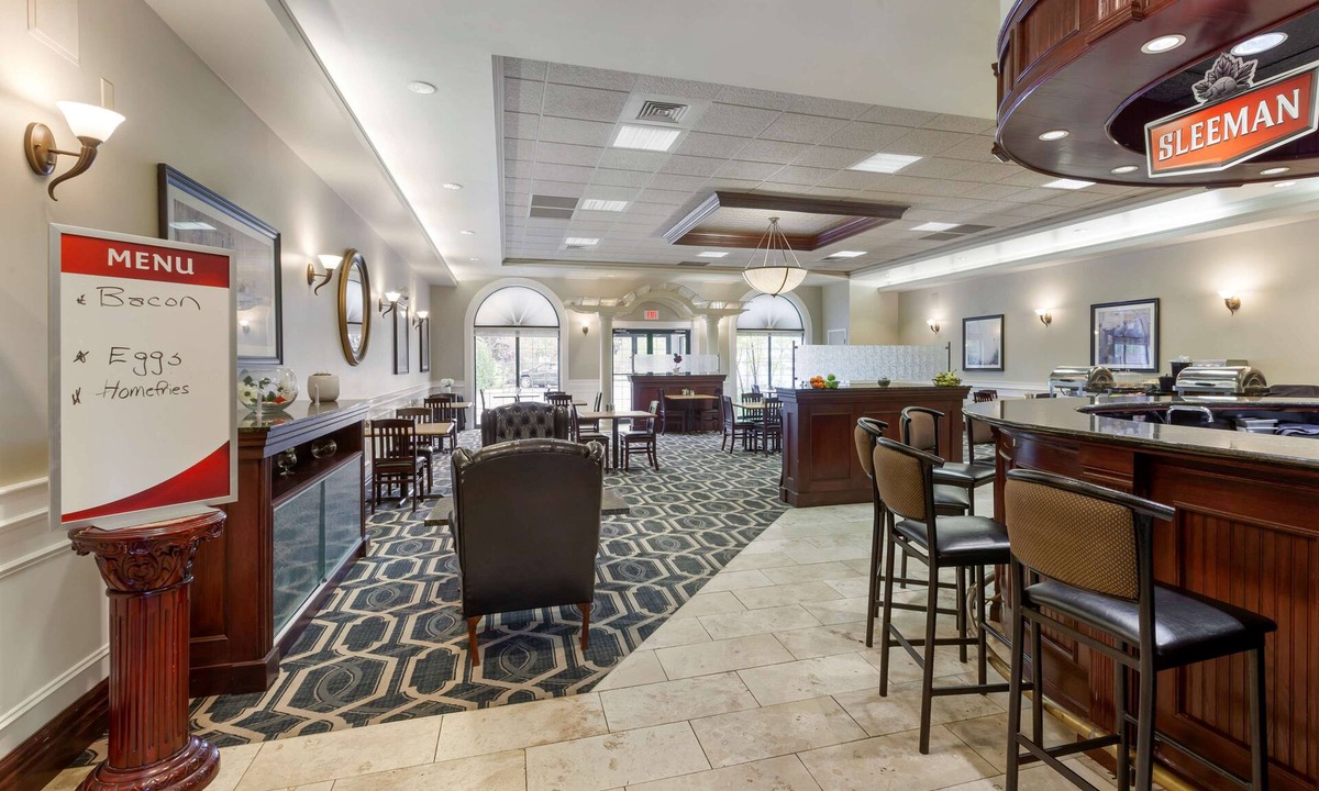 Orillia Hotel | Best Western Plus Orillia Hotel