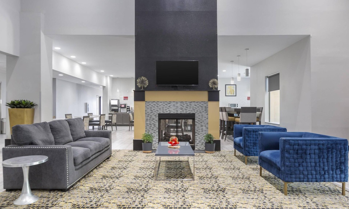 Walker Hotel | Best Western Plus Regency Park