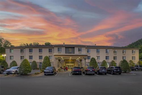 Dillsboro Hotel | Best Western Plus River Escape Sylva/Dillsboro