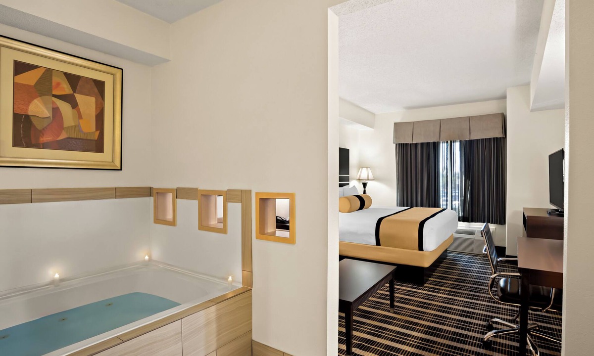 Rockwall Hotel | Best Western Plus Rockwall Inn & Suites