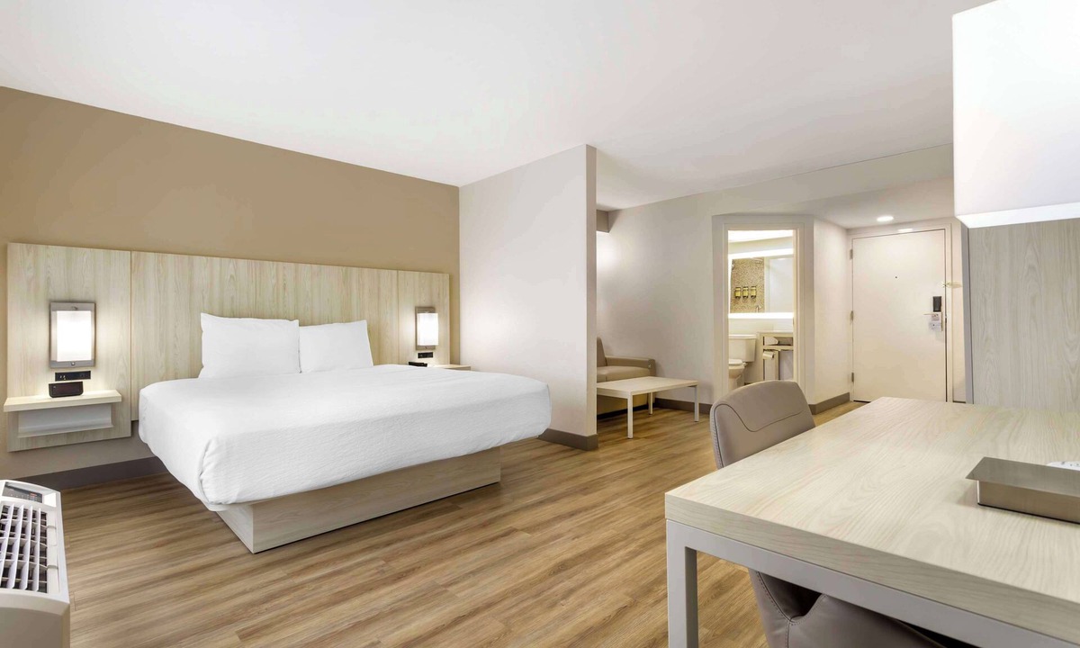 Sugar Land Hotel | Best Western Plus Sugar Land/Stafford