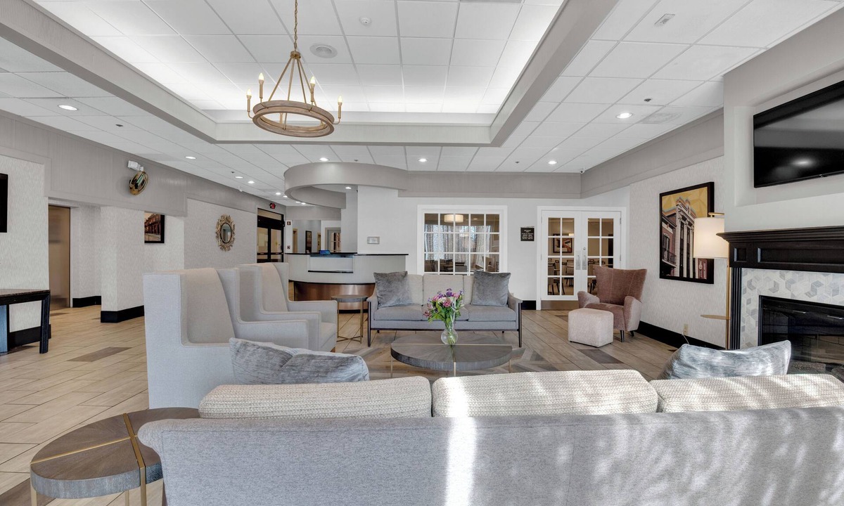 St. Charles Hotel | Best Western Plus The Charles Hotel