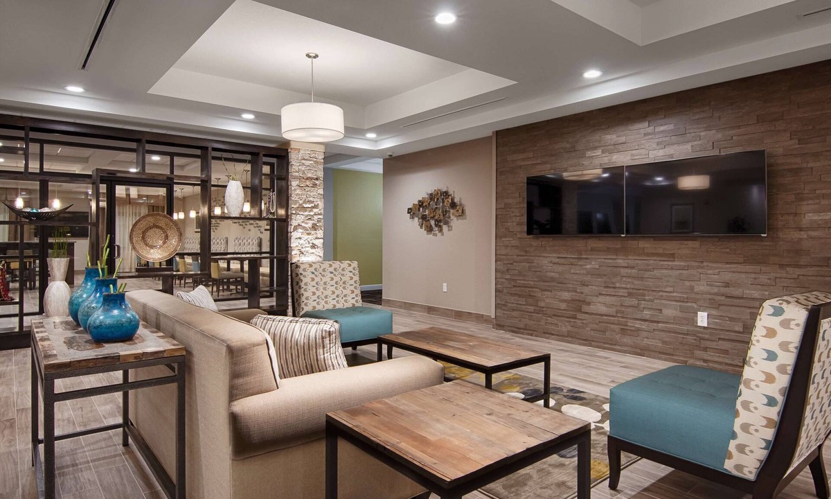 Wellborn Hotel | Best Western Plus College Station Inn & Suites